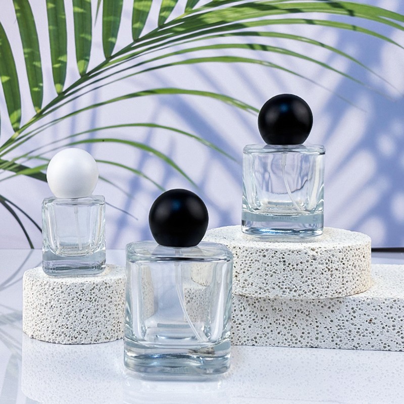 So stellen Sie Eau de Parfum her: Eine vollständige Schritt-für-Schritt-DIY-Anleitung mit Formeln